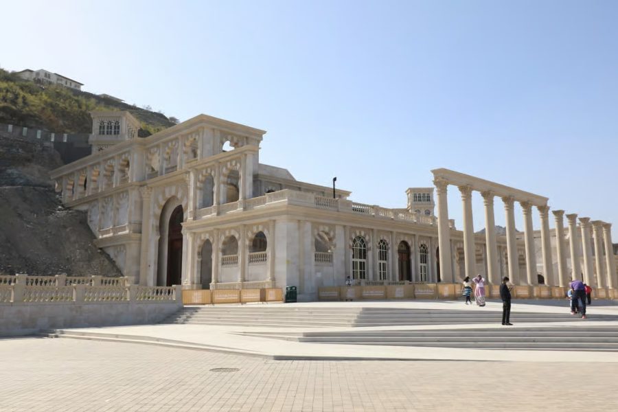 Sheikh Zayed Mosque, Fujairah and Khorfakkan Tour